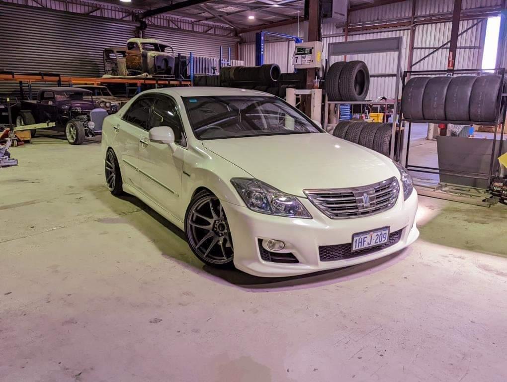 D-Speed DS-02 19x9.5 5x114.3 Wheel & Tyre Packages