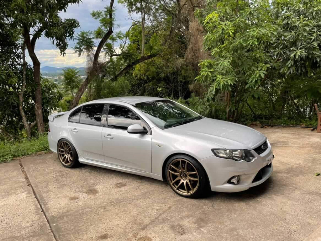 D-Speed DS-02 19x9.5 5x114.3 Wheel & Tyre Packages