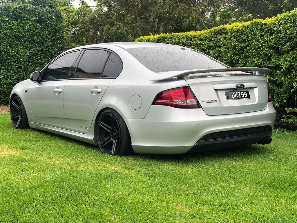 D-Speed DS-03 18X9 5x114.3 Wheel and Tyre package